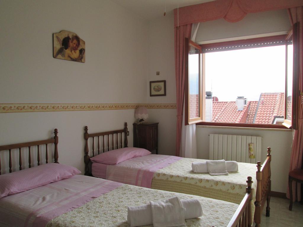 B&B Le Begonie Ascoli Piceno Bilik gambar