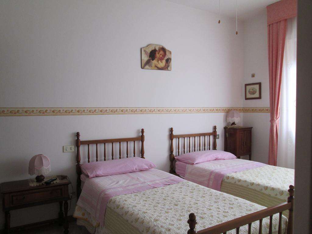 B&B Le Begonie Ascoli Piceno Bilik gambar