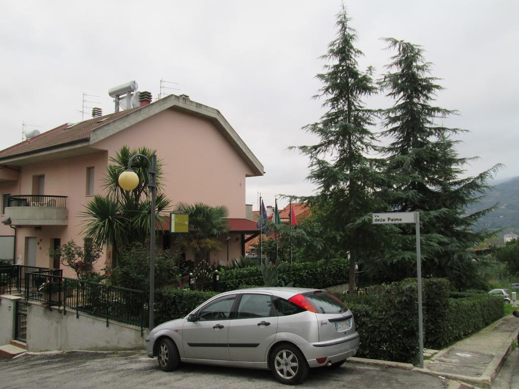 B&B Le Begonie Ascoli Piceno Luaran gambar
